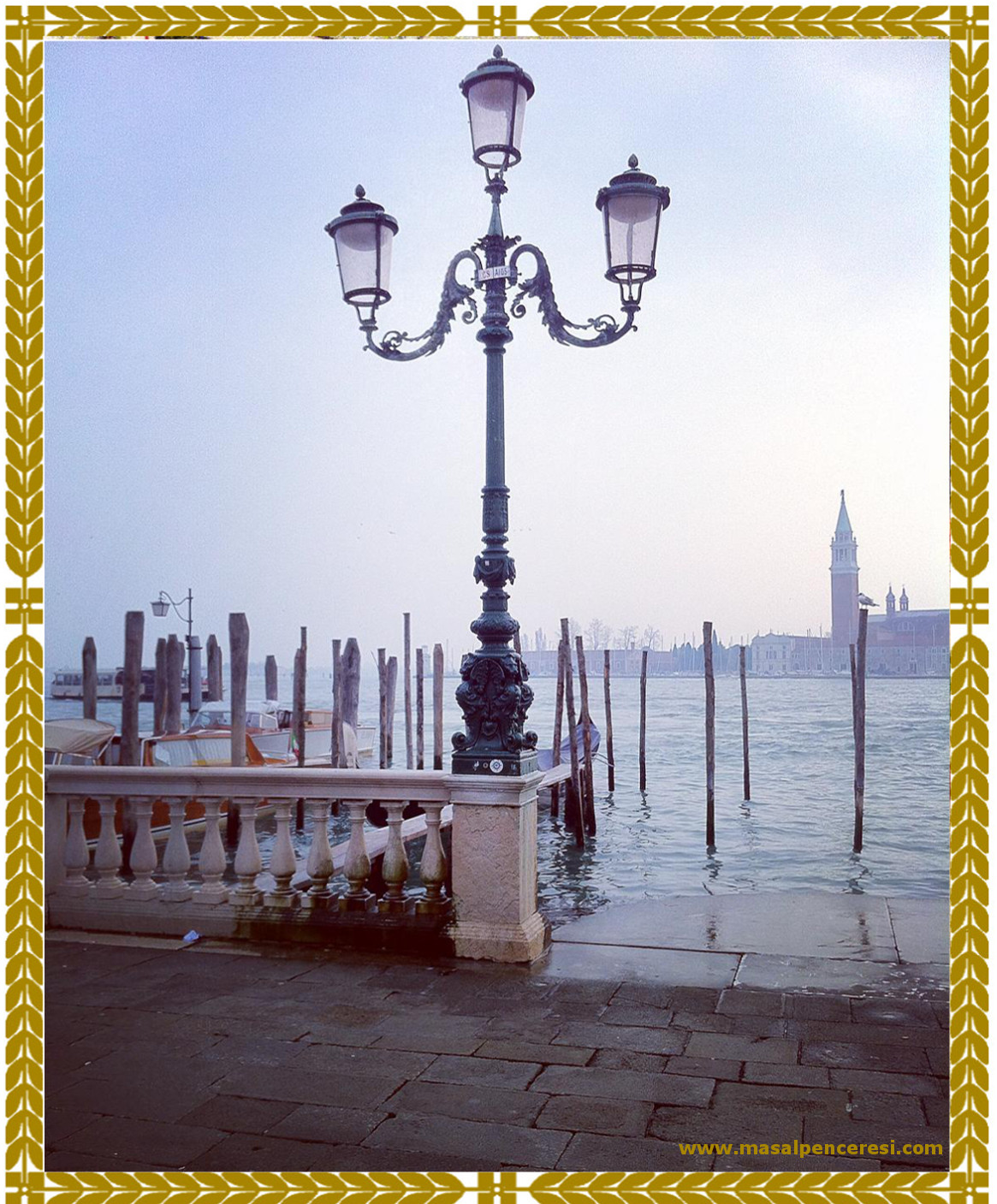 Venedik'te Lambalar, Deniz Ve Kuleler